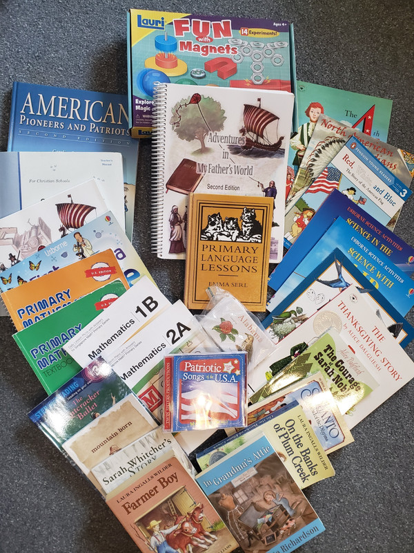 My Father’s World Curriculum Lot – Adventures in US History 2nd Grade