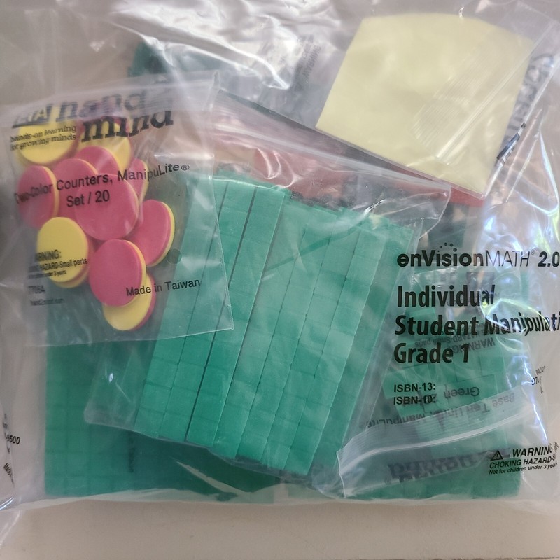 enVision Math STUDENT MANIPULATIVES KIT (PACK/7) Grade 1~Base Ten/Snap Cube/Die+ gallery