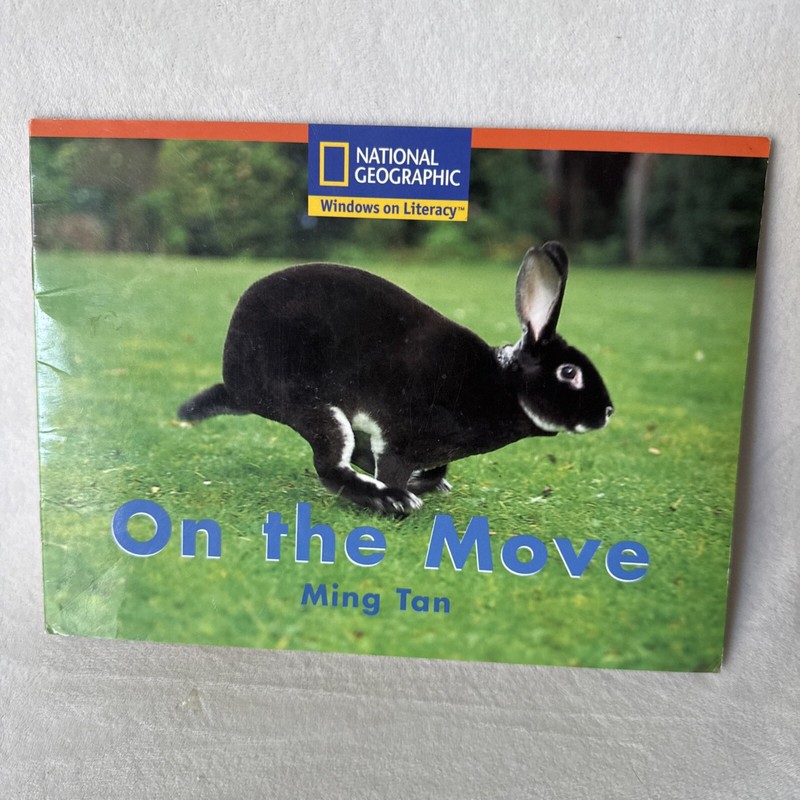 On the Move, Paperback by Tan, Ming; Schifini, Alfredo, Like New Used, Free s…