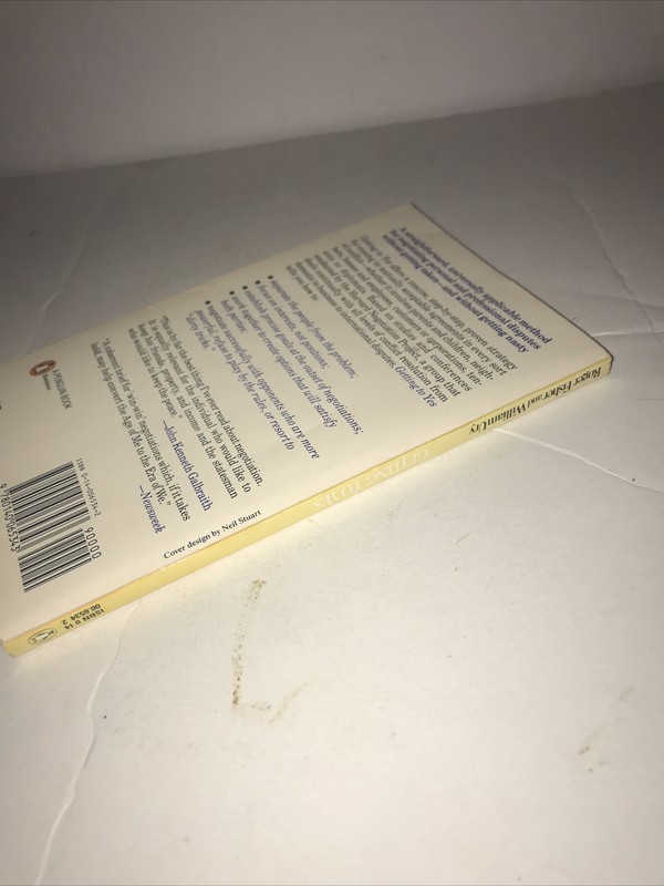 Getting to Yes: Negotiating Agreement Without Giving In - Paperback - GOOD gallery
