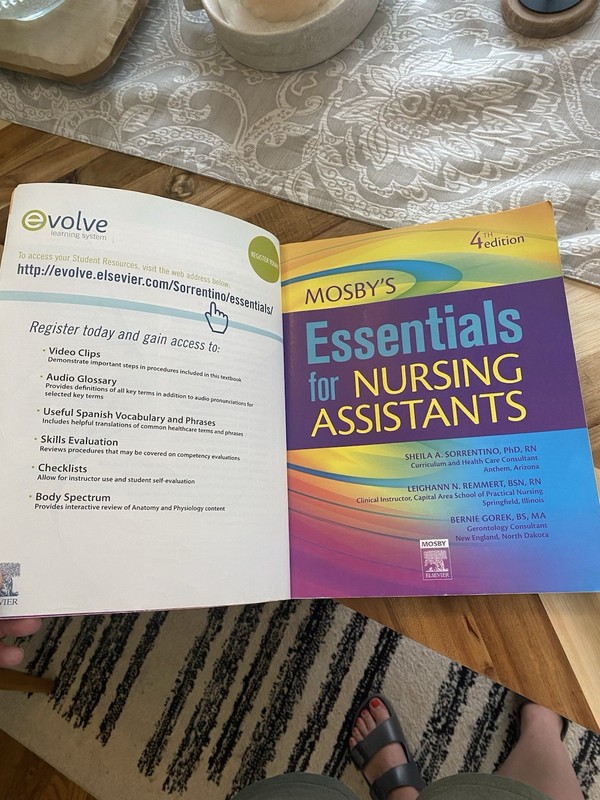 Mosby's Essentials for Nursing Assistants 4th PB 2009 Sorrentino CD gallery