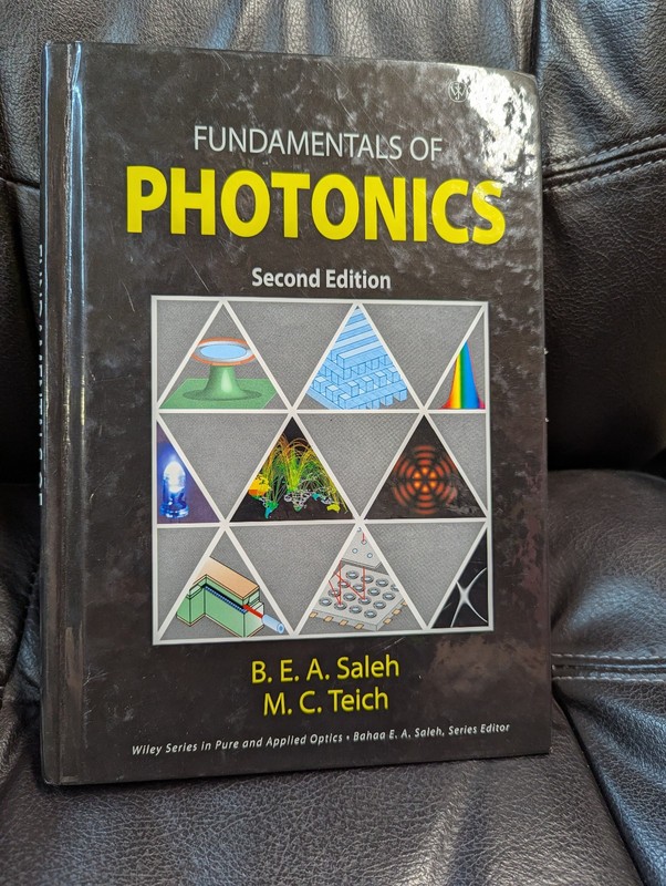 Fundamentals of Photonics – 2nd Edition, B.E.A Saleh, M.C.Teich, Like New Inside