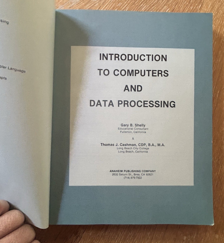 Intro to Computers & Data Processing ~ CourseStudent Workbook ~ Shelly & Cashman gallery
