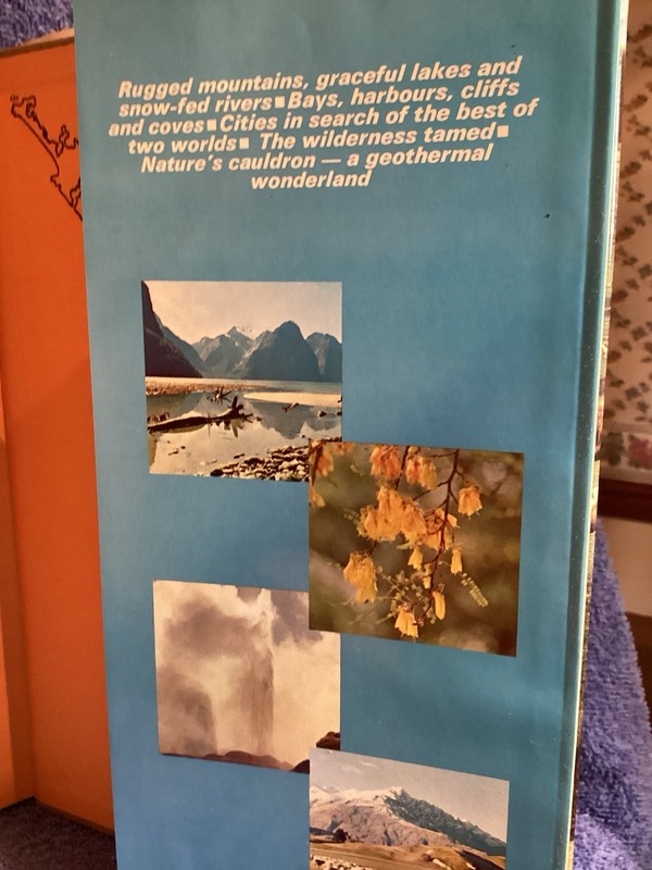 Book “ The Beauty Of New Zealand “ Robin Smith Warren Jacob’s gallery