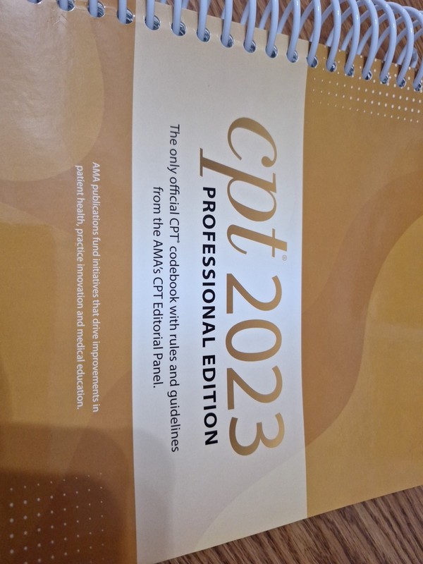 CPT 2023 Professional Edition Spiralbound AMA Codebook (No Companion) Great Cond gallery