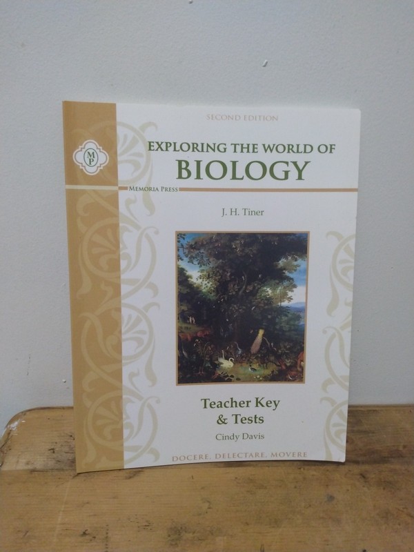 Exploring the World of Biology: Teacher Key – Paperback, by Cindy Davis – Good