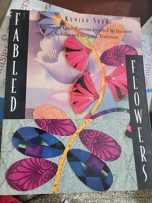 Fabled Flowers: Innovative Quilt Patterns Inspired by Japanese Sashiko and O…