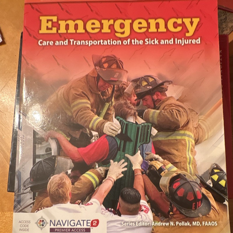 Jones & Bartlett Emergency Care & Transportation of the Sick & Injured 11e HC