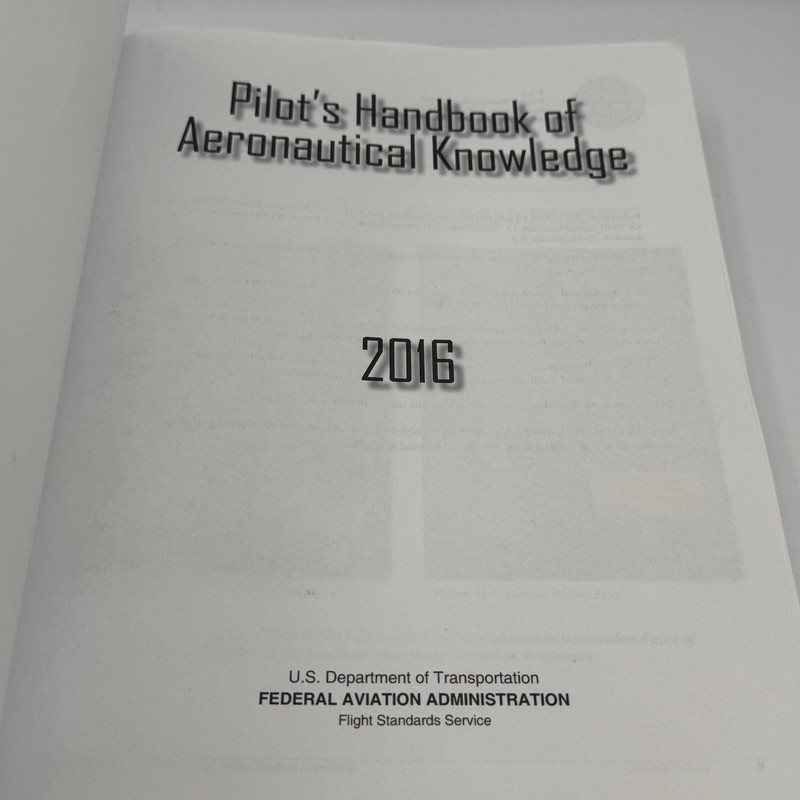 FAA Pilot's Handbook of Aeronautical Knowledge FAA-H-8083-25B Updated 2023 Color gallery