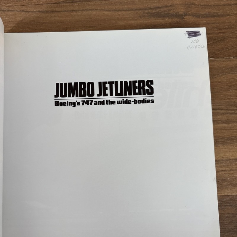 Osprey Colour Library: Jumbo Jetliners by Norman Pealing (1991, Trade Paperback) gallery